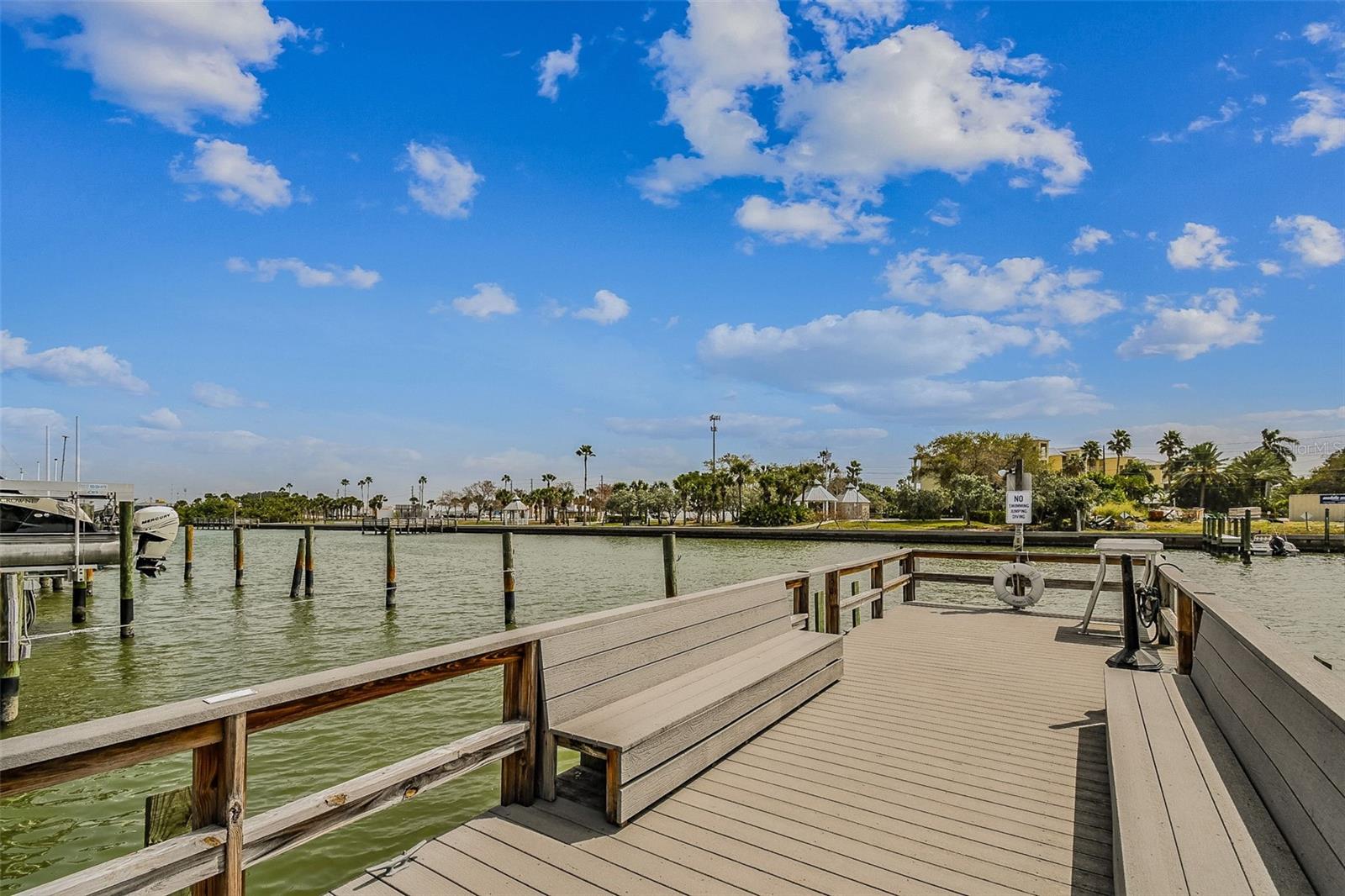 315 MEDALLION BLVD #E, MADEIRA BEACH, FL, 33708