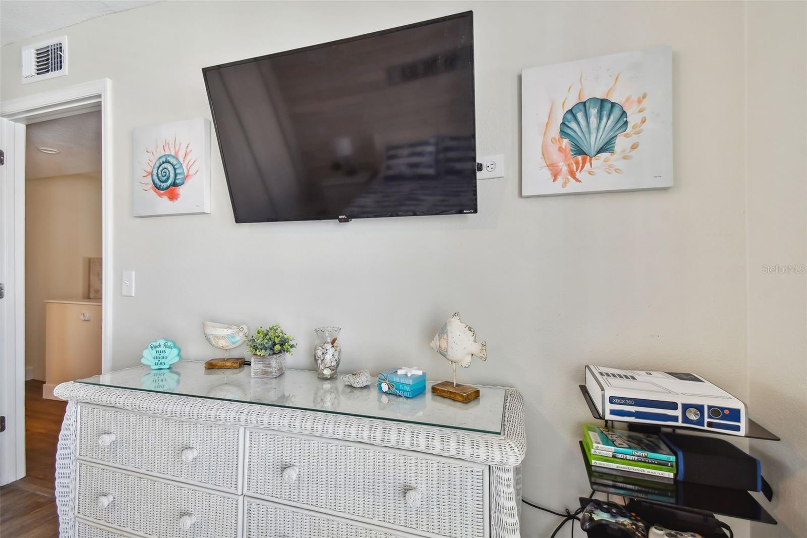 315 MEDALLION BLVD #E, MADEIRA BEACH, FL, 33708