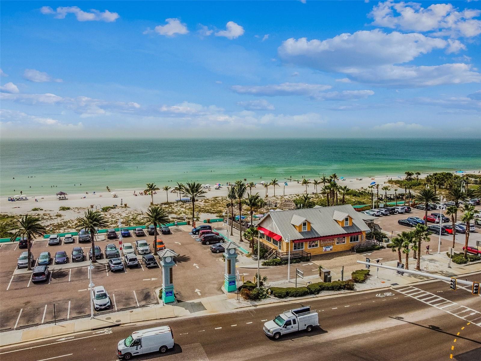 315 MEDALLION BLVD #E, MADEIRA BEACH, FL, 33708