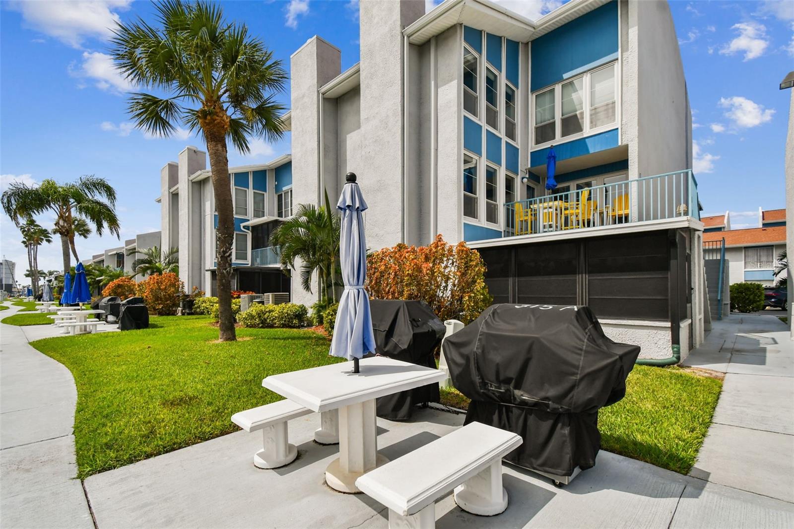315 MEDALLION BLVD #E, MADEIRA BEACH, FL, 33708