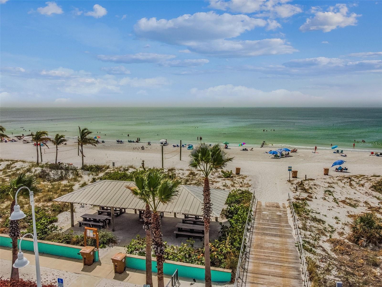 315 MEDALLION BLVD #E, MADEIRA BEACH, FL, 33708