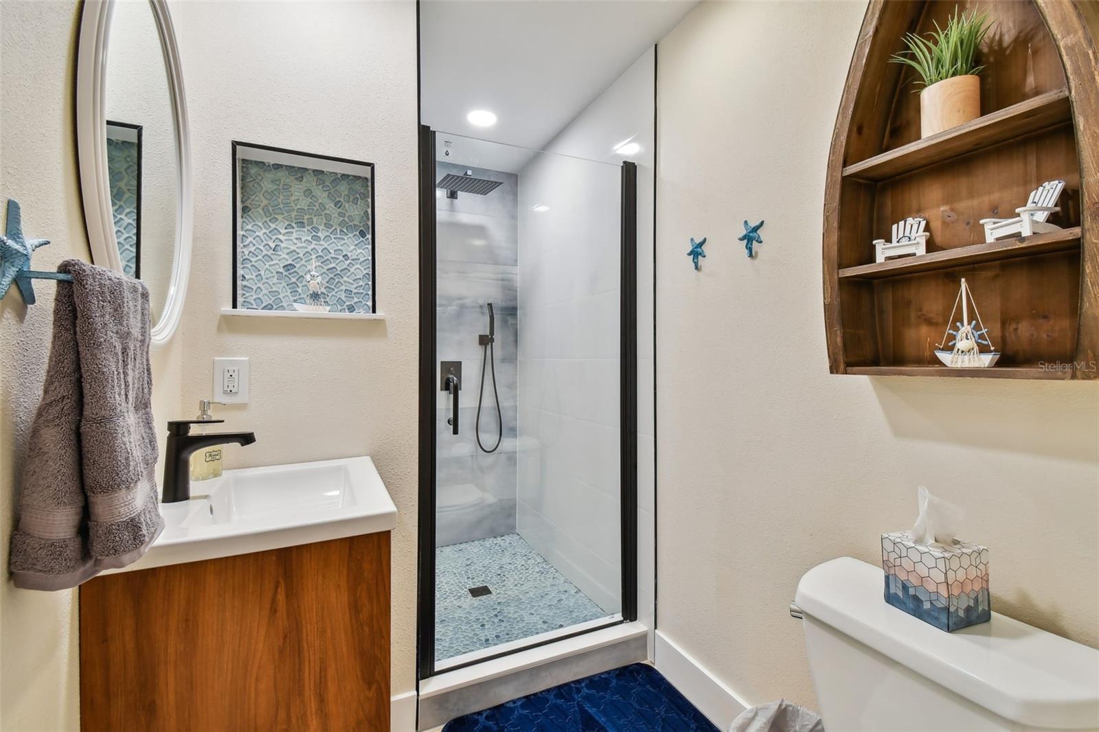 315 MEDALLION BLVD #E, MADEIRA BEACH, FL, 33708
