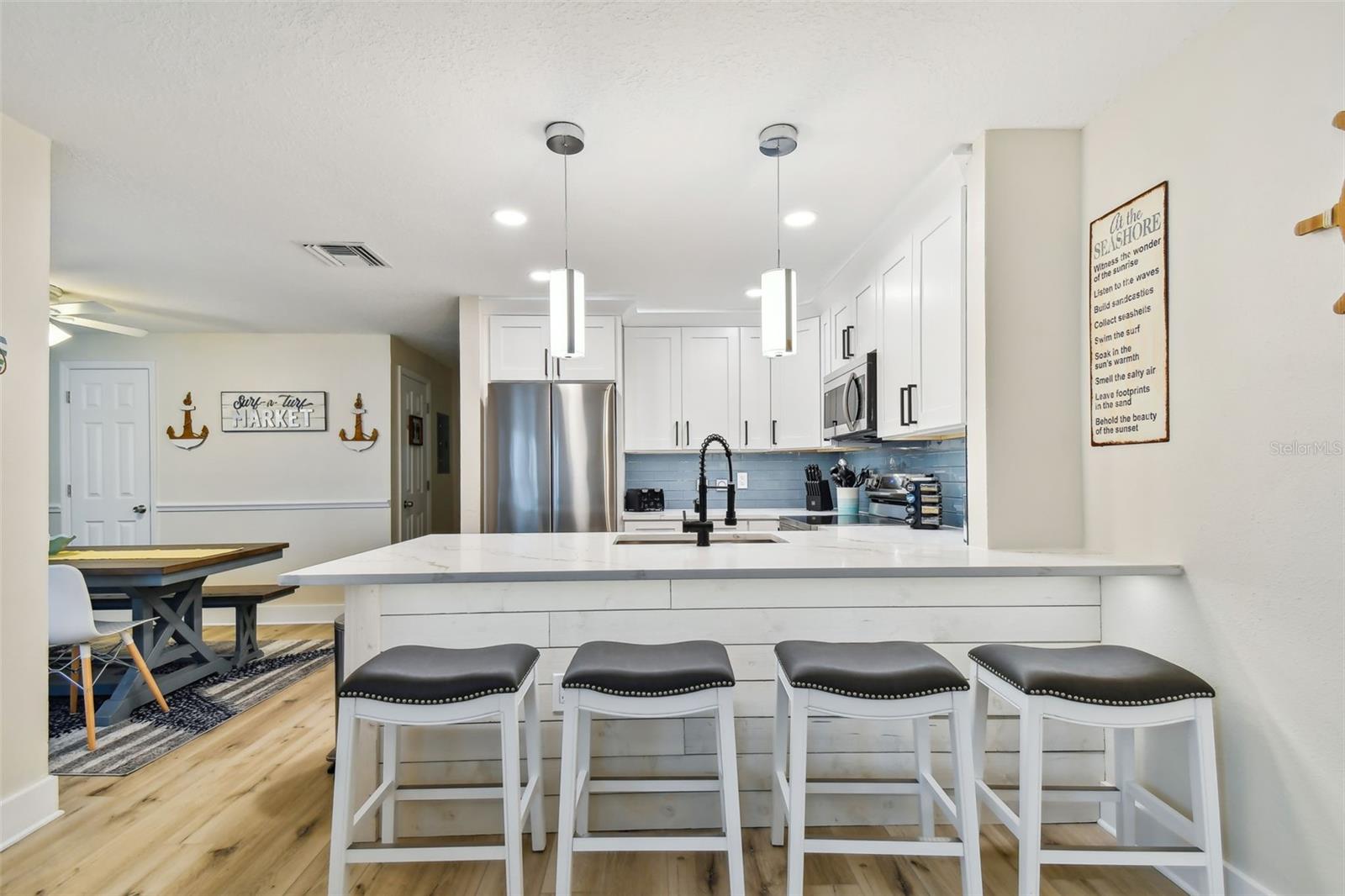 315 MEDALLION BLVD #E, MADEIRA BEACH, FL, 33708