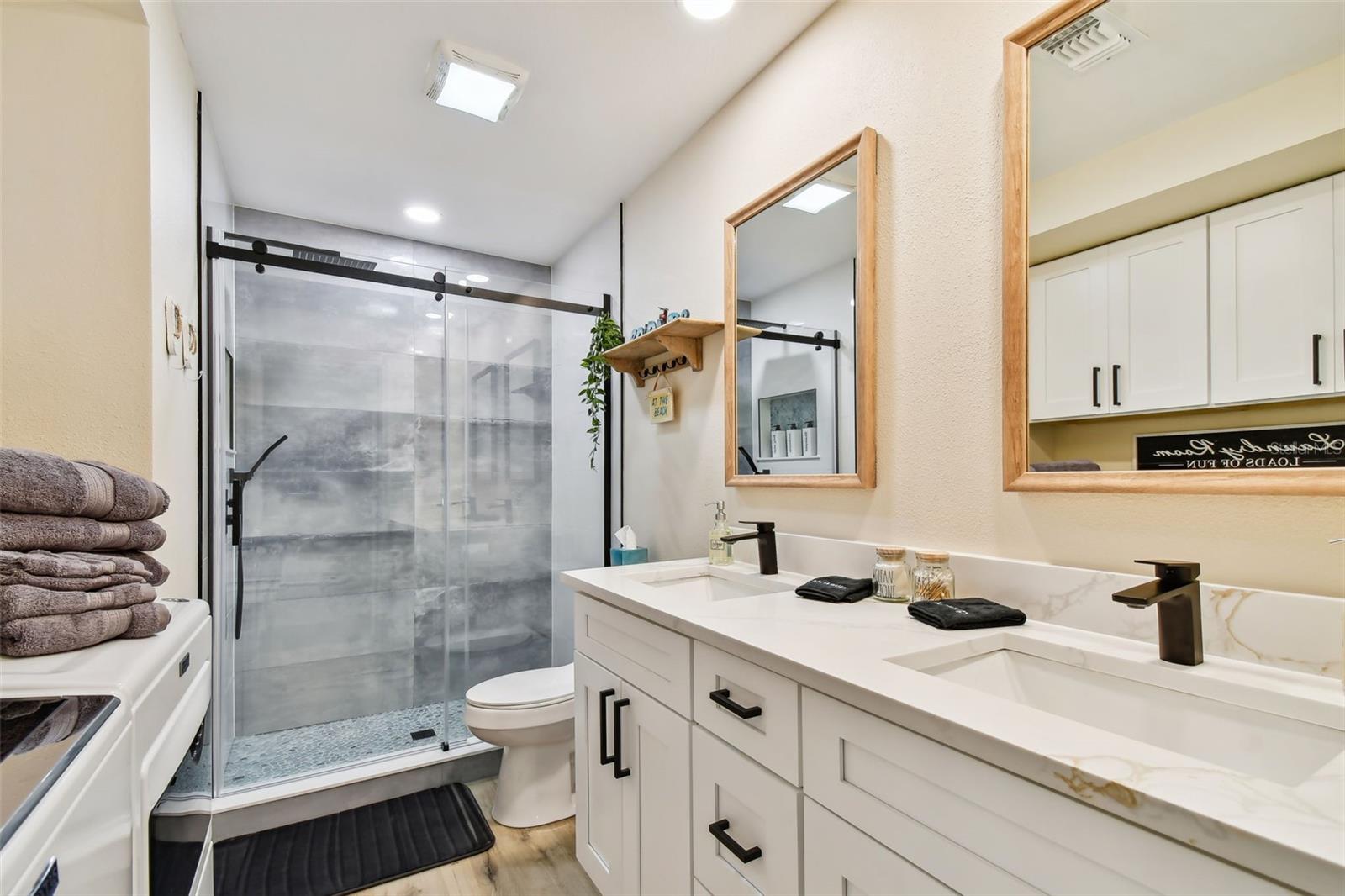 315 MEDALLION BLVD #E, MADEIRA BEACH, FL, 33708