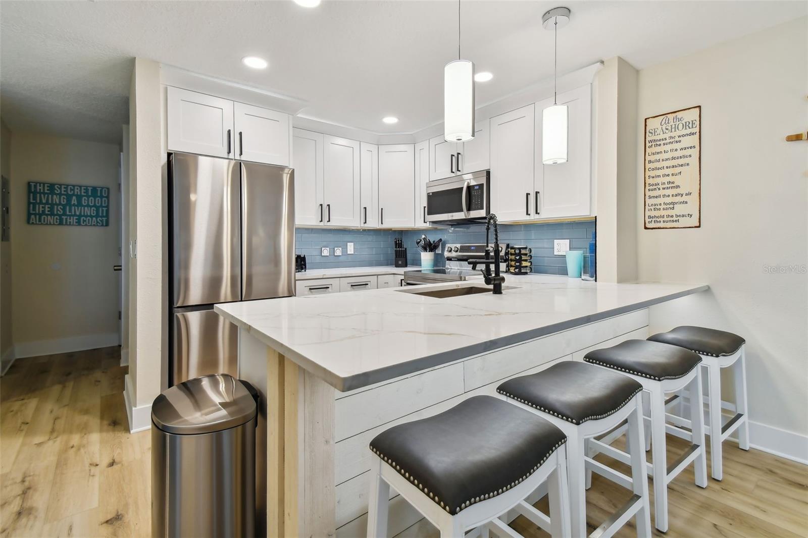 315 MEDALLION BLVD #E, MADEIRA BEACH, FL, 33708