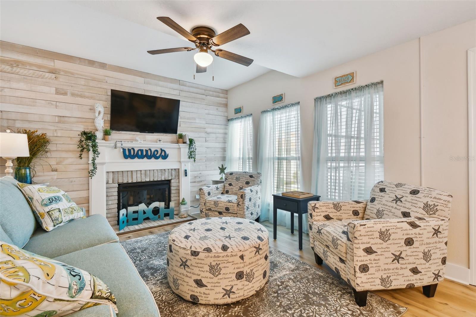 315 MEDALLION BLVD #E, MADEIRA BEACH, FL, 33708