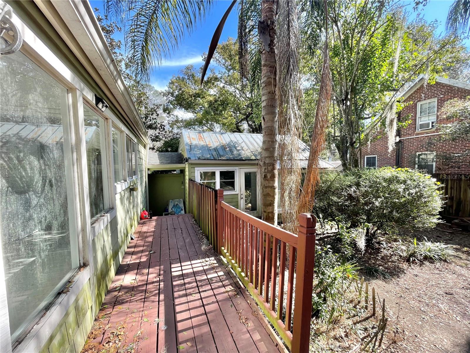 1035 NE 3RD AVE, GAINESVILLE, FL, 32601