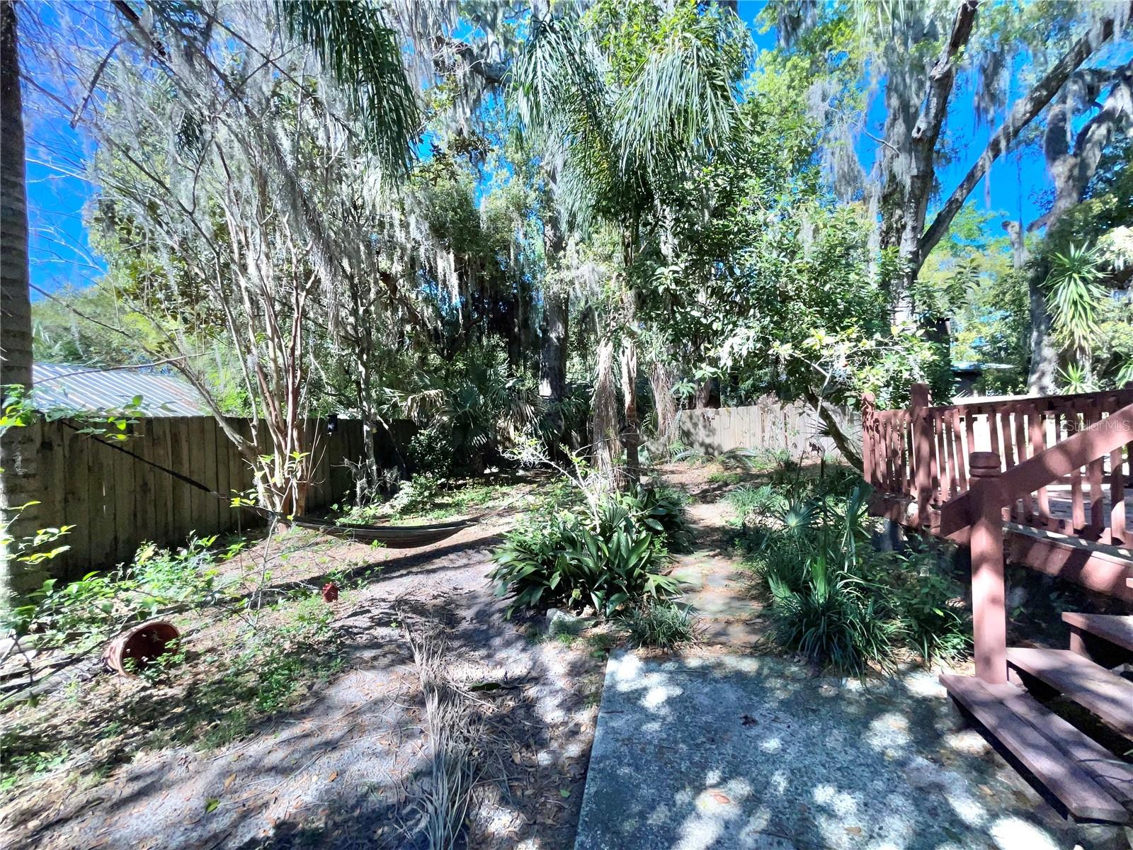 1035 NE 3RD AVE, GAINESVILLE, FL, 32601