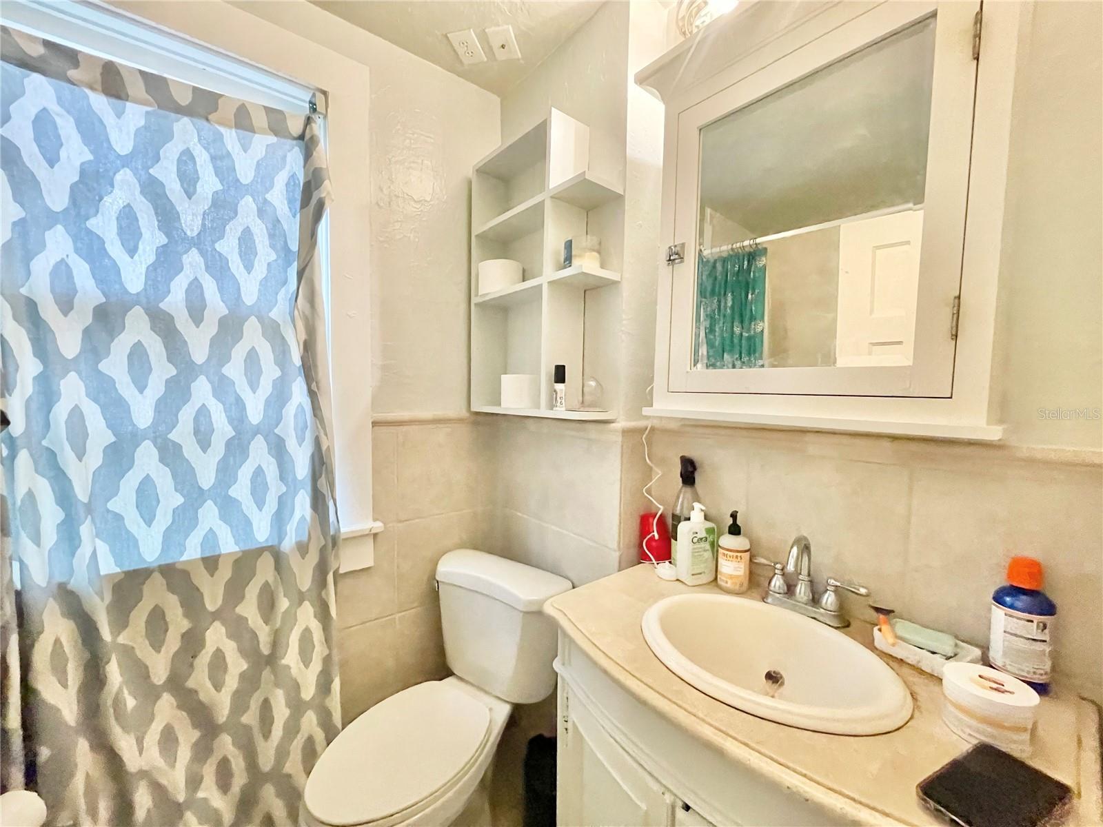 1035 NE 3RD AVE, GAINESVILLE, FL, 32601