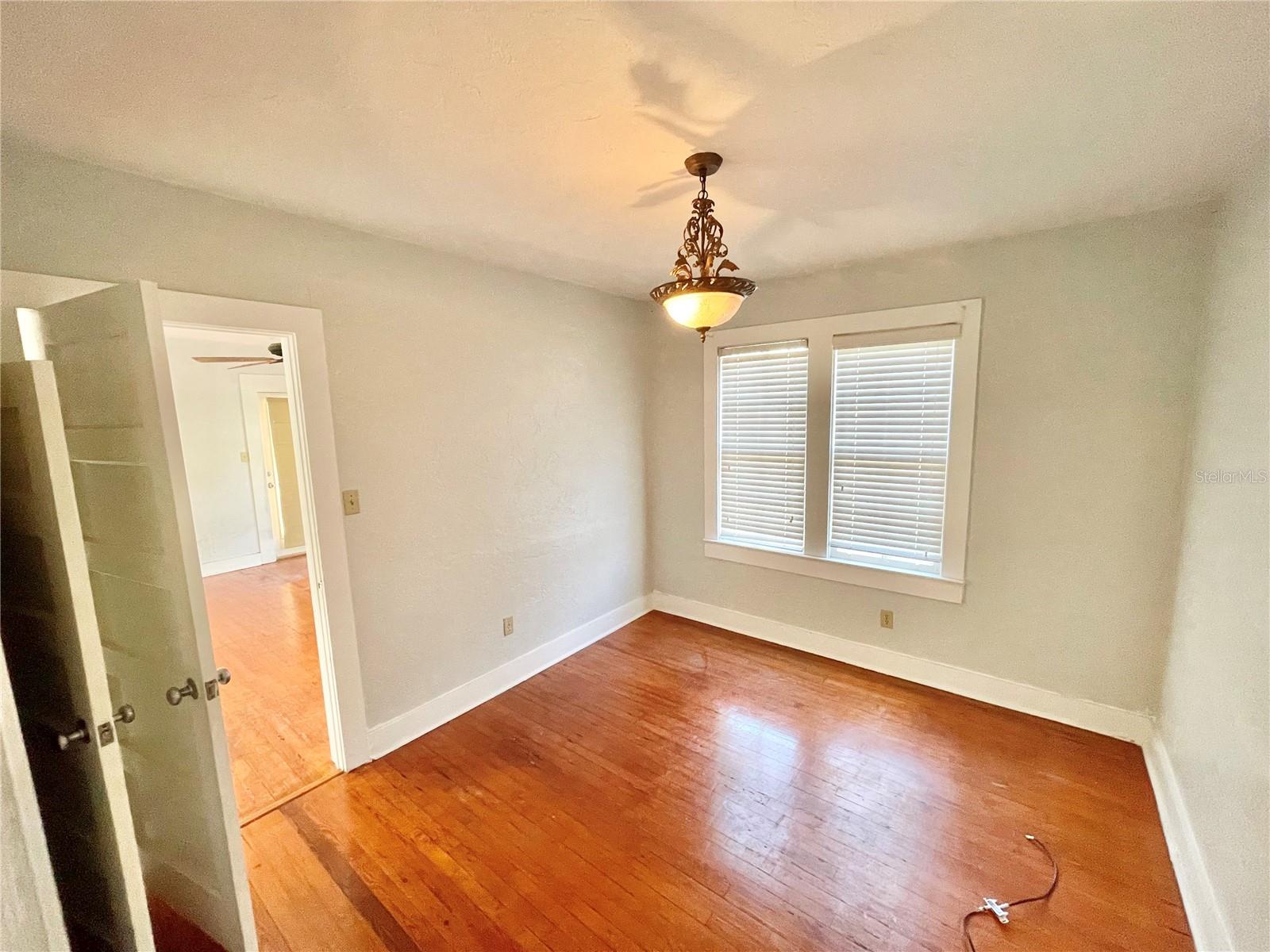 1035 NE 3RD AVE, GAINESVILLE, FL, 32601