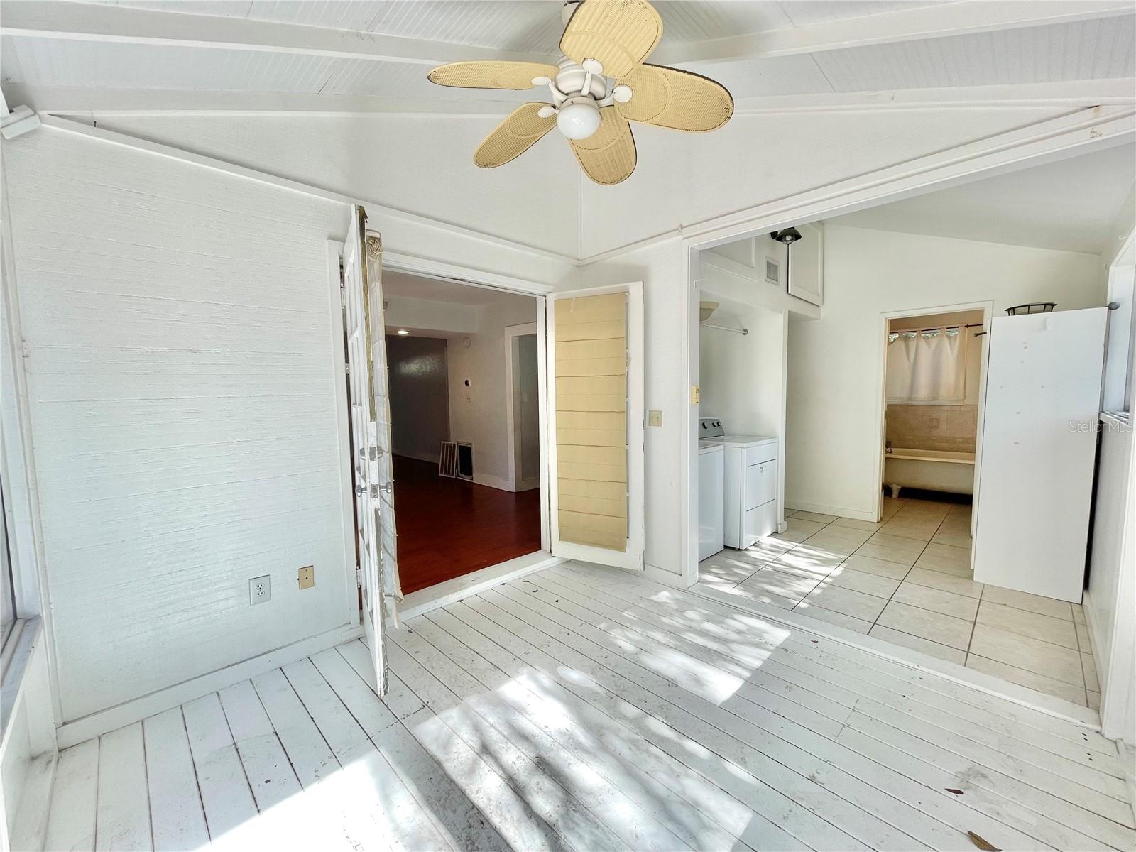 1035 NE 3RD AVE, GAINESVILLE, FL, 32601