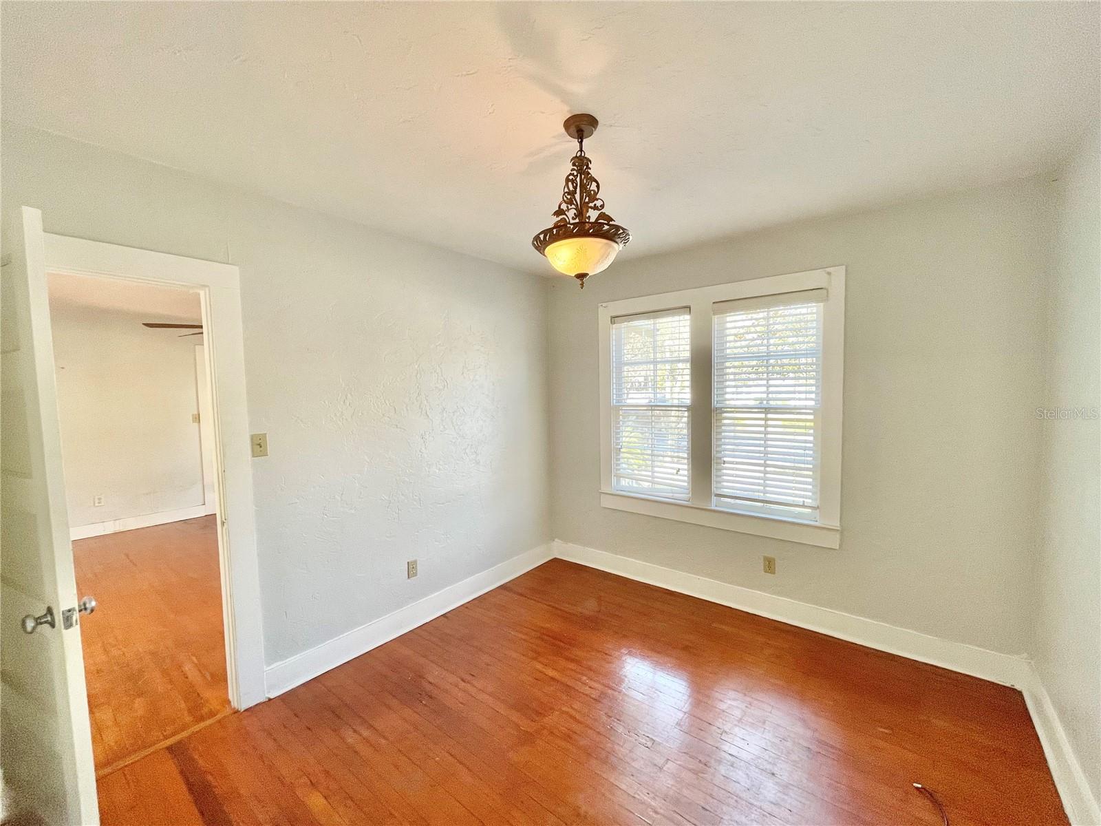 1035 NE 3RD AVE, GAINESVILLE, FL, 32601