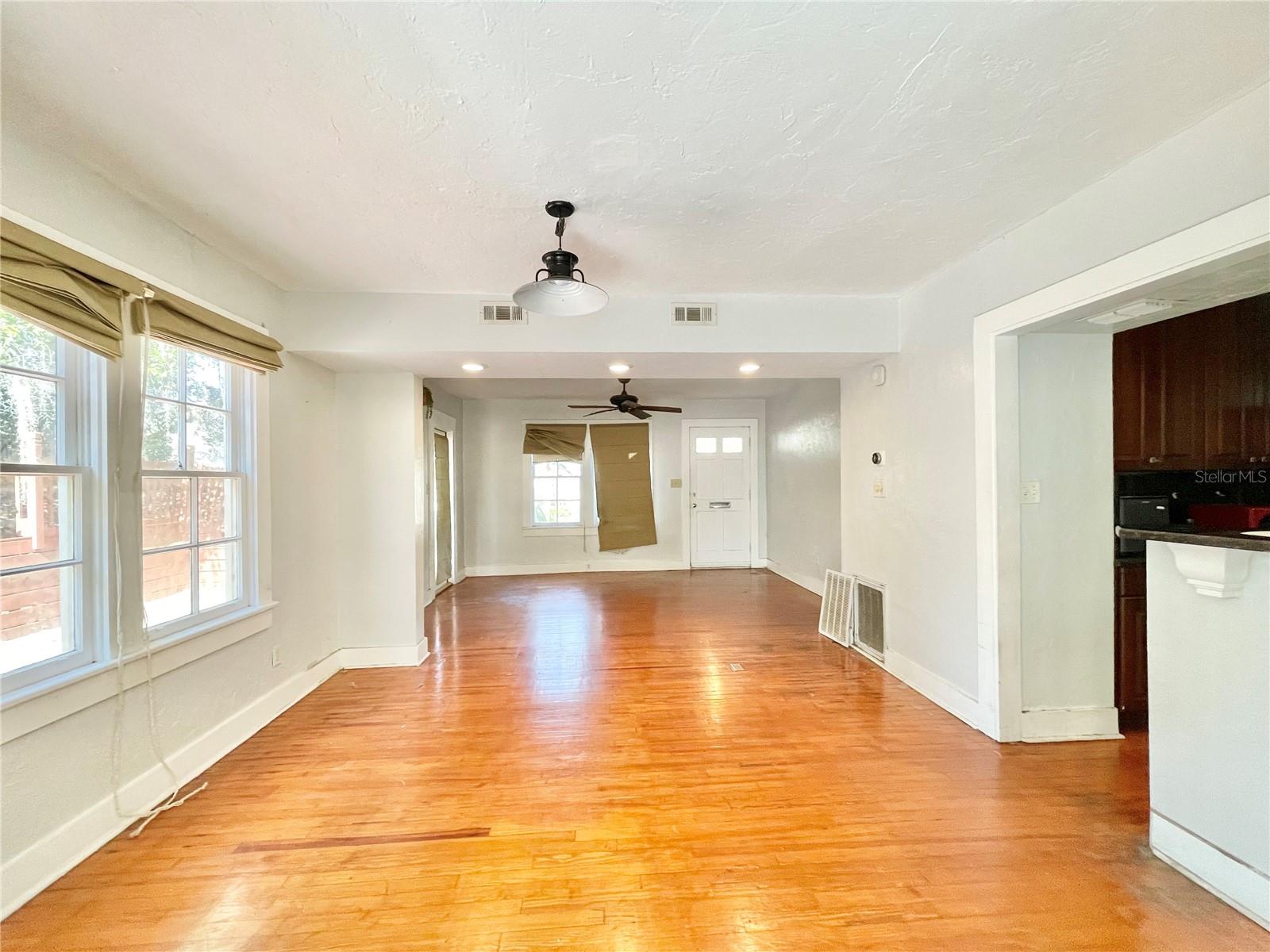 1035 NE 3RD AVE, GAINESVILLE, FL, 32601