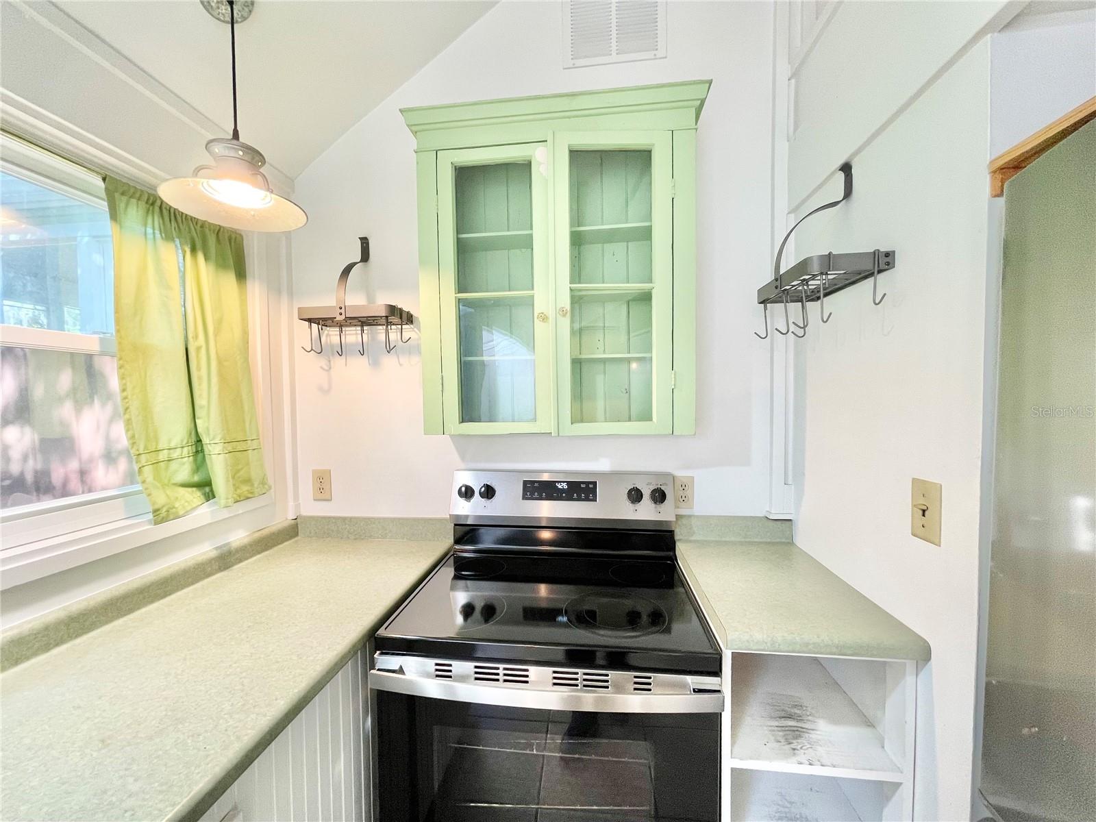 1035 NE 3RD AVE, GAINESVILLE, FL, 32601