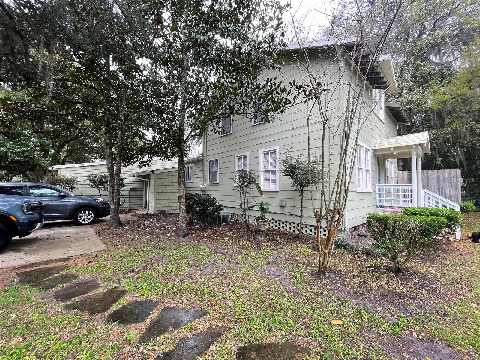 1035 NE 3RD AVE, GAINESVILLE, FL, 32601