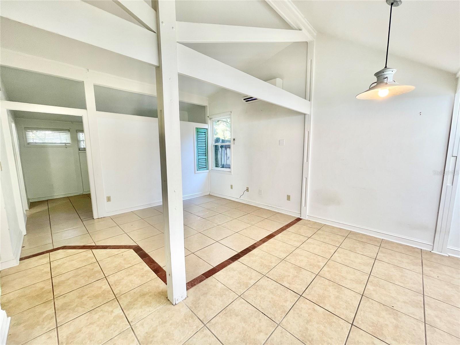 1035 NE 3RD AVE, GAINESVILLE, FL, 32601