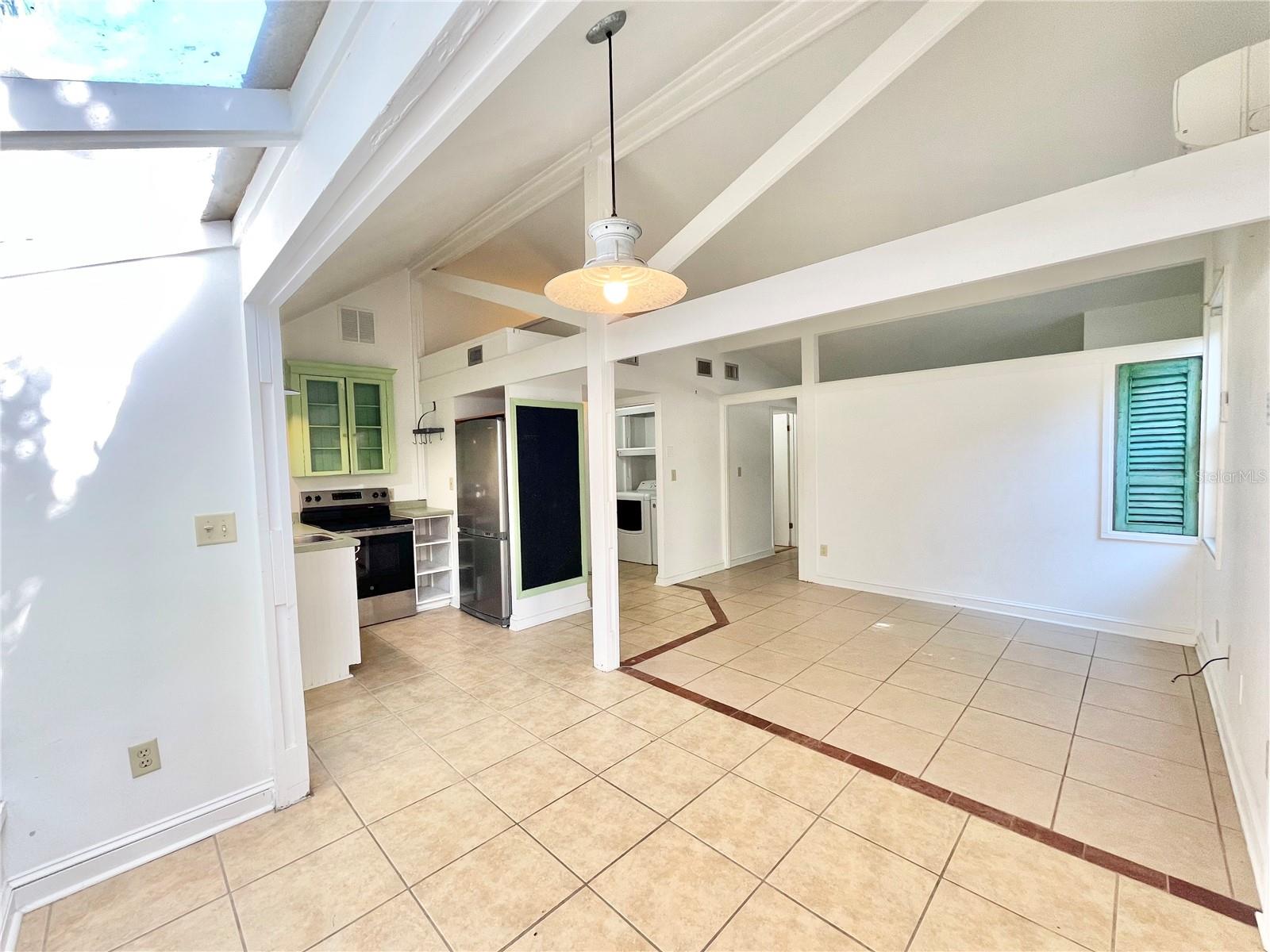 1035 NE 3RD AVE, GAINESVILLE, FL, 32601