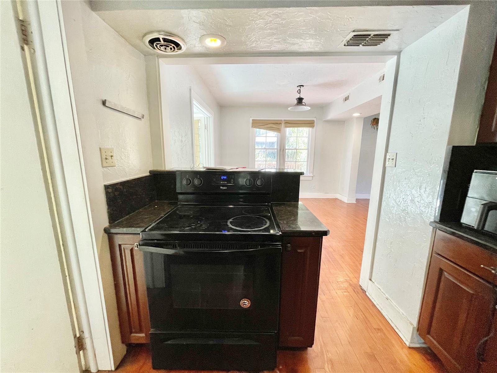 1035 NE 3RD AVE, GAINESVILLE, FL, 32601