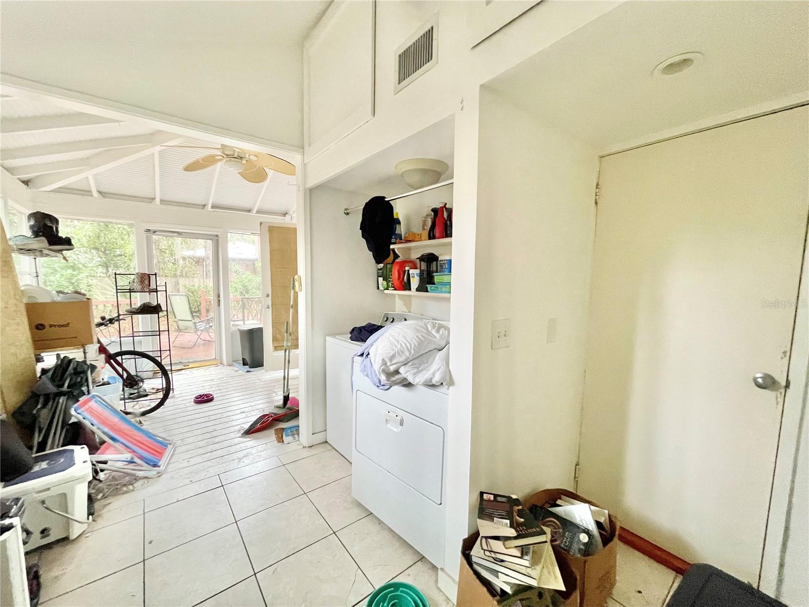 1035 NE 3RD AVE, GAINESVILLE, FL, 32601