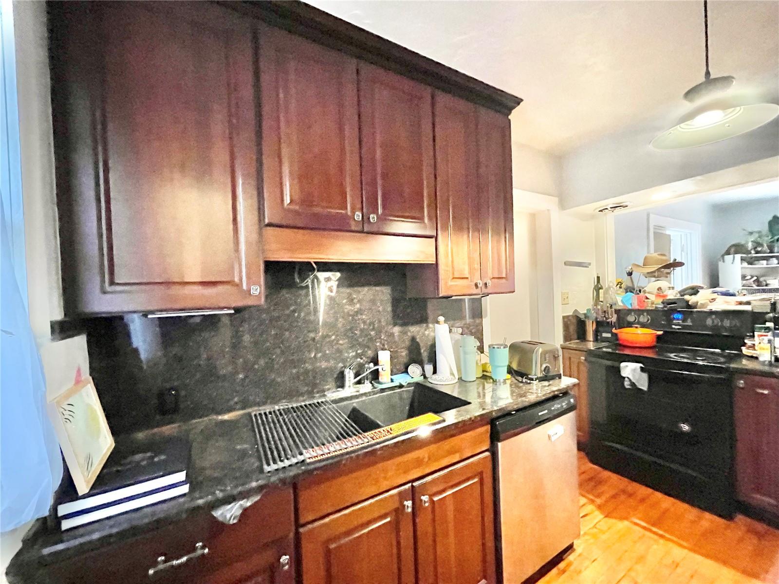 1035 NE 3RD AVE, GAINESVILLE, FL, 32601