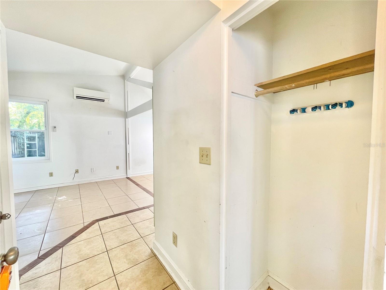 1035 NE 3RD AVE, GAINESVILLE, FL, 32601