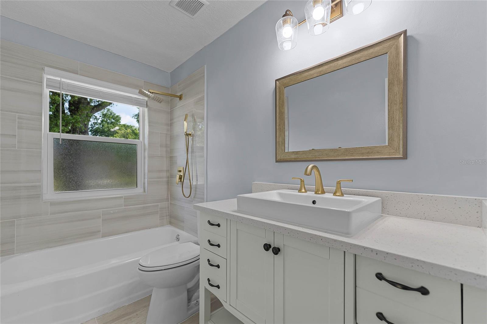 398 DUBS DR, DAYTONA BEACH, FL, 32117