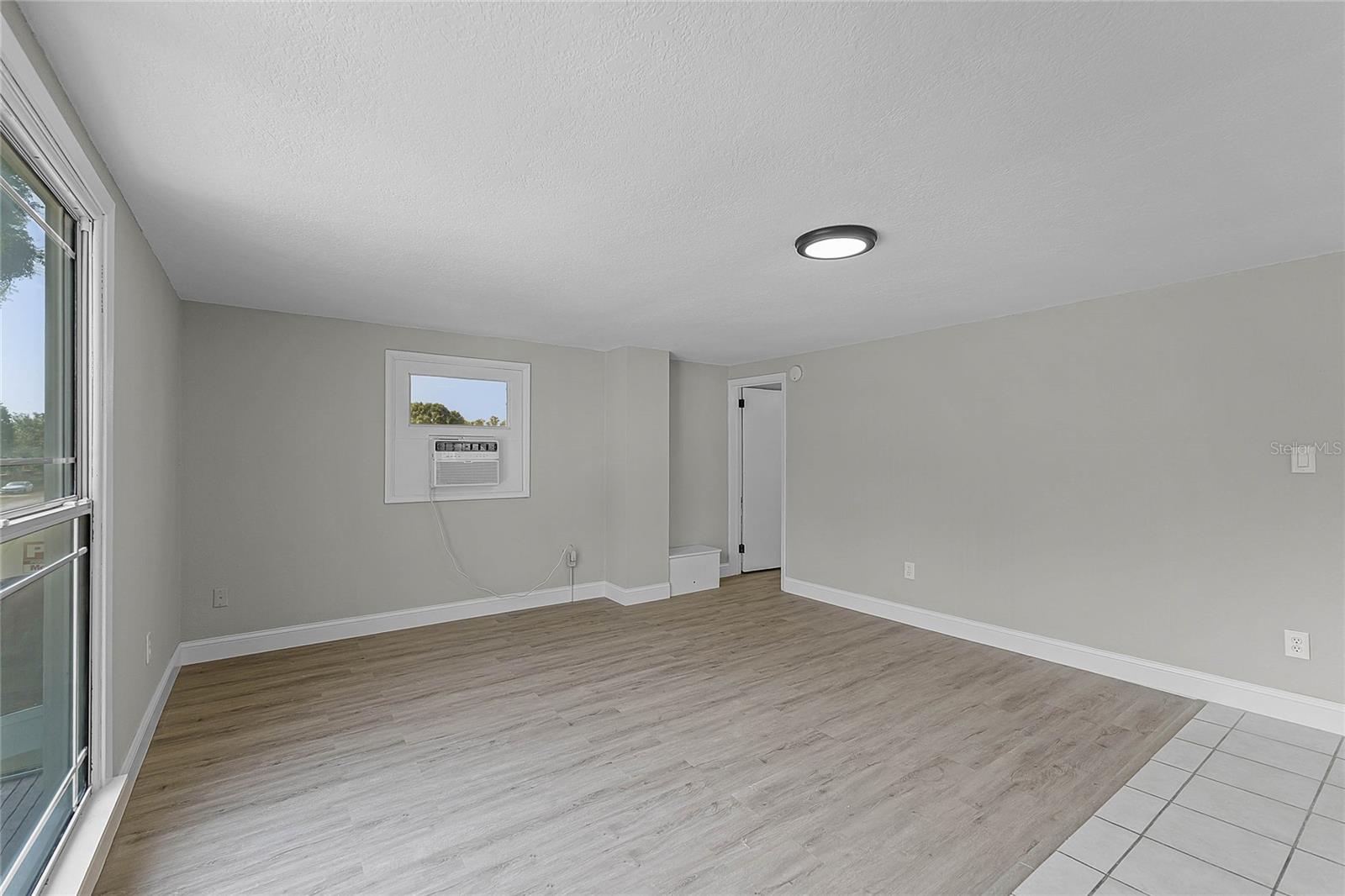 398 DUBS DR, DAYTONA BEACH, FL, 32117