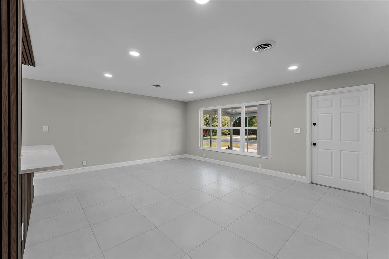 398 DUBS DR, DAYTONA BEACH, FL, 32117
