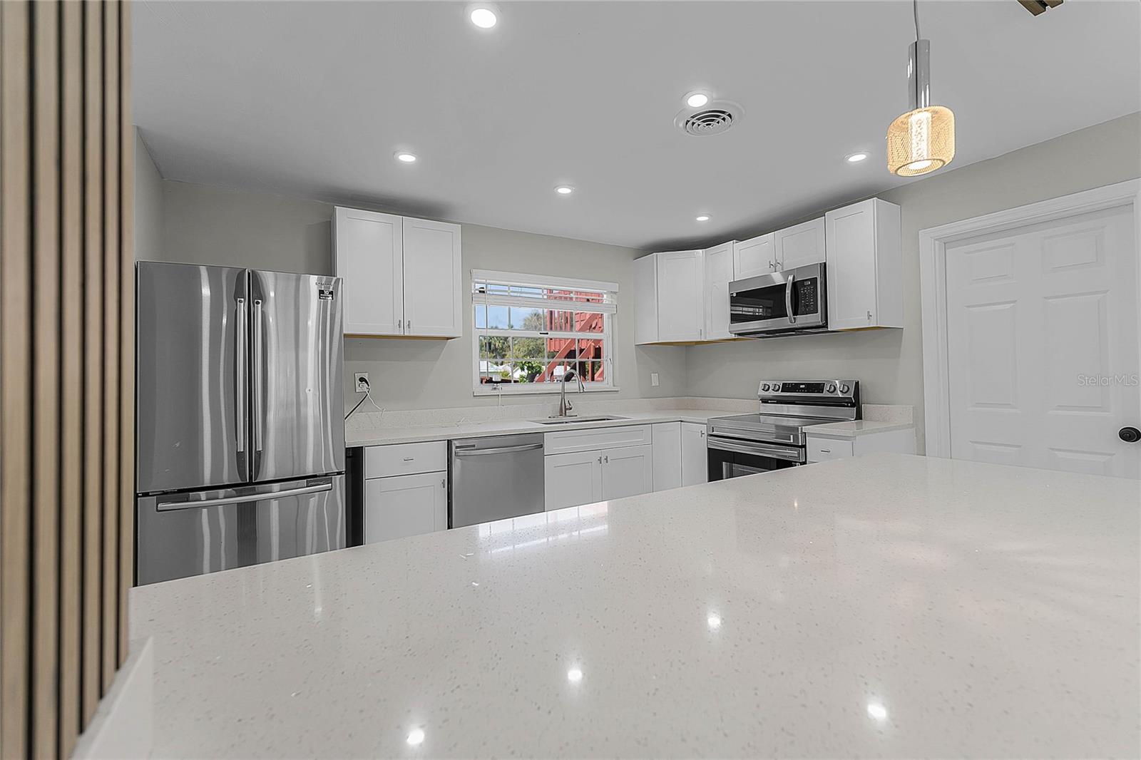 398 DUBS DR, DAYTONA BEACH, FL, 32117