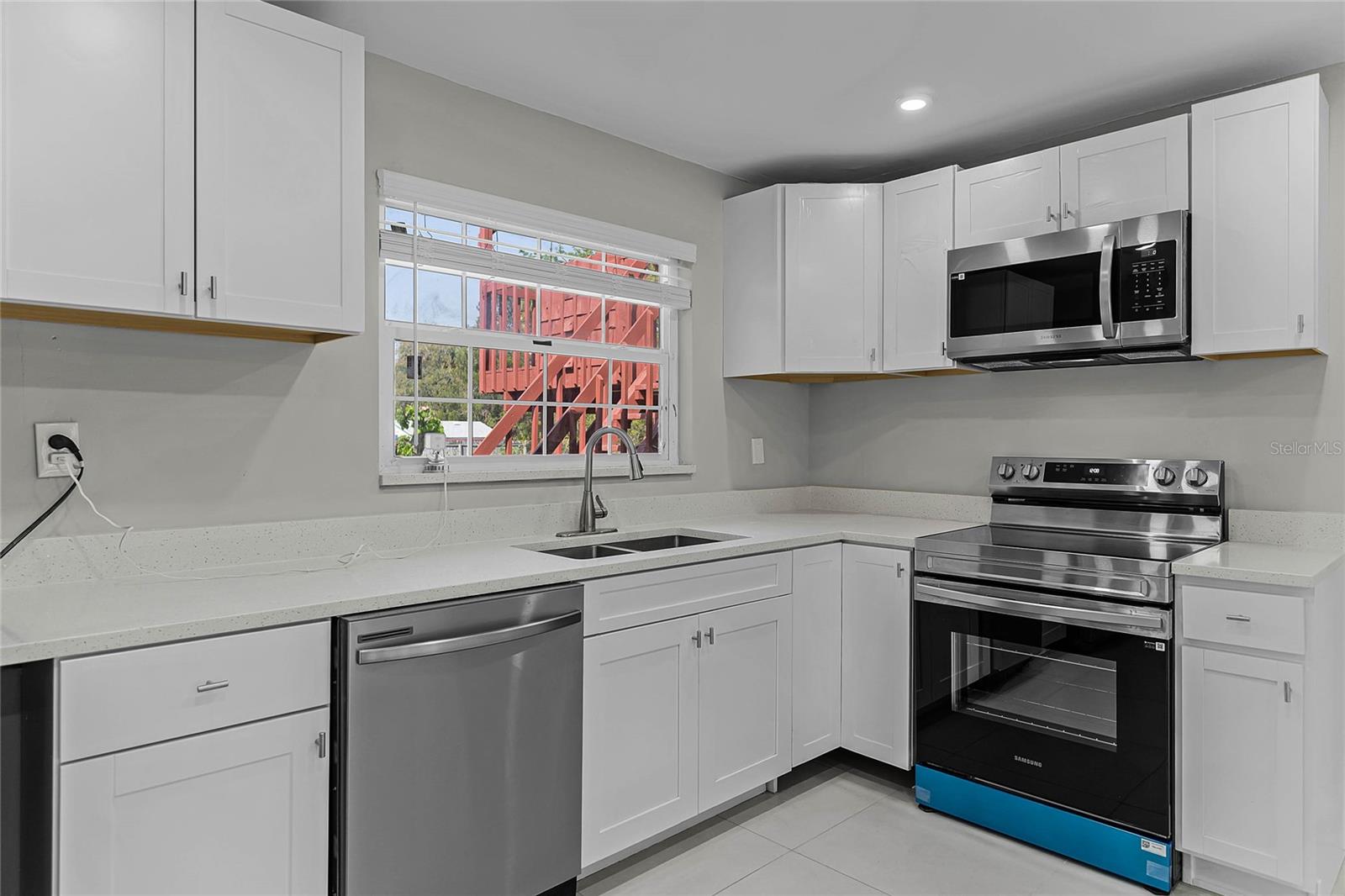 398 DUBS DR, DAYTONA BEACH, FL, 32117