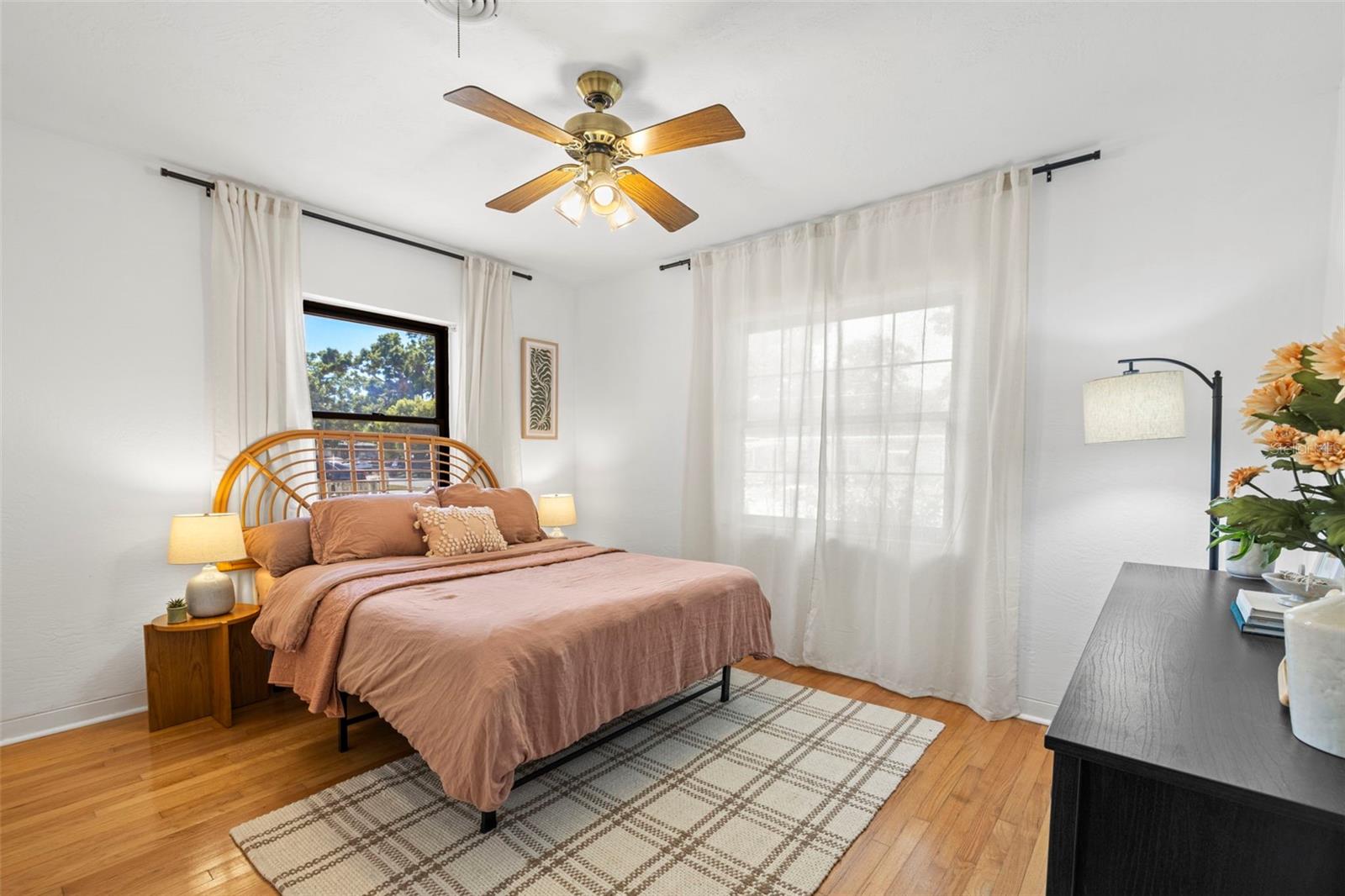 2890 40TH AVE N, ST PETERSBURG, FL, 33714