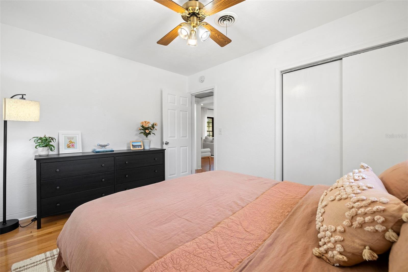 2890 40TH AVE N, ST PETERSBURG, FL, 33714