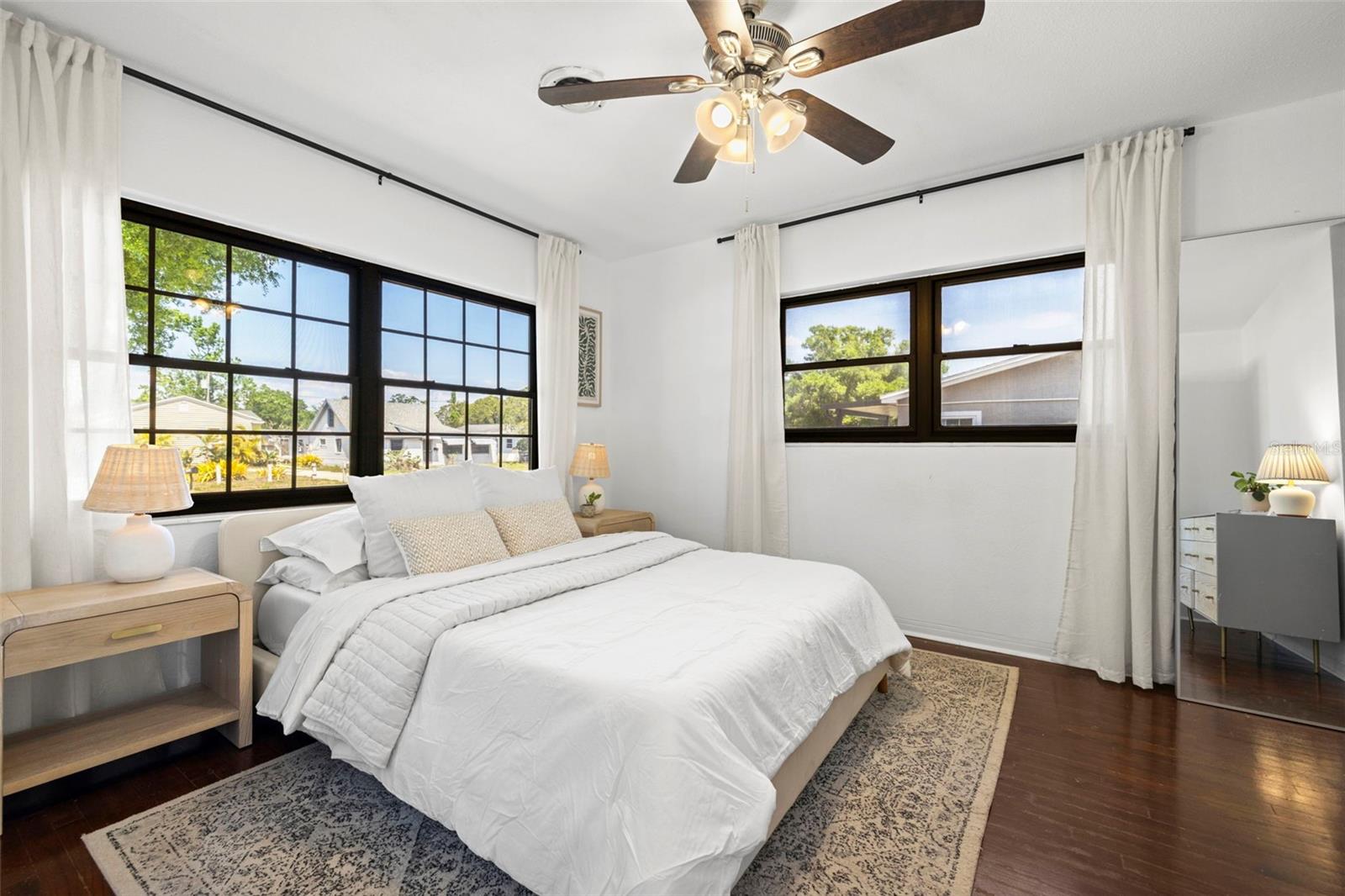 2890 40TH AVE N, ST PETERSBURG, FL, 33714