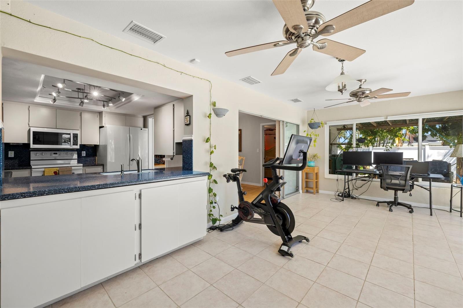 1508 EDEN ISLE BLVD NE, ST PETERSBURG, FL, 33704