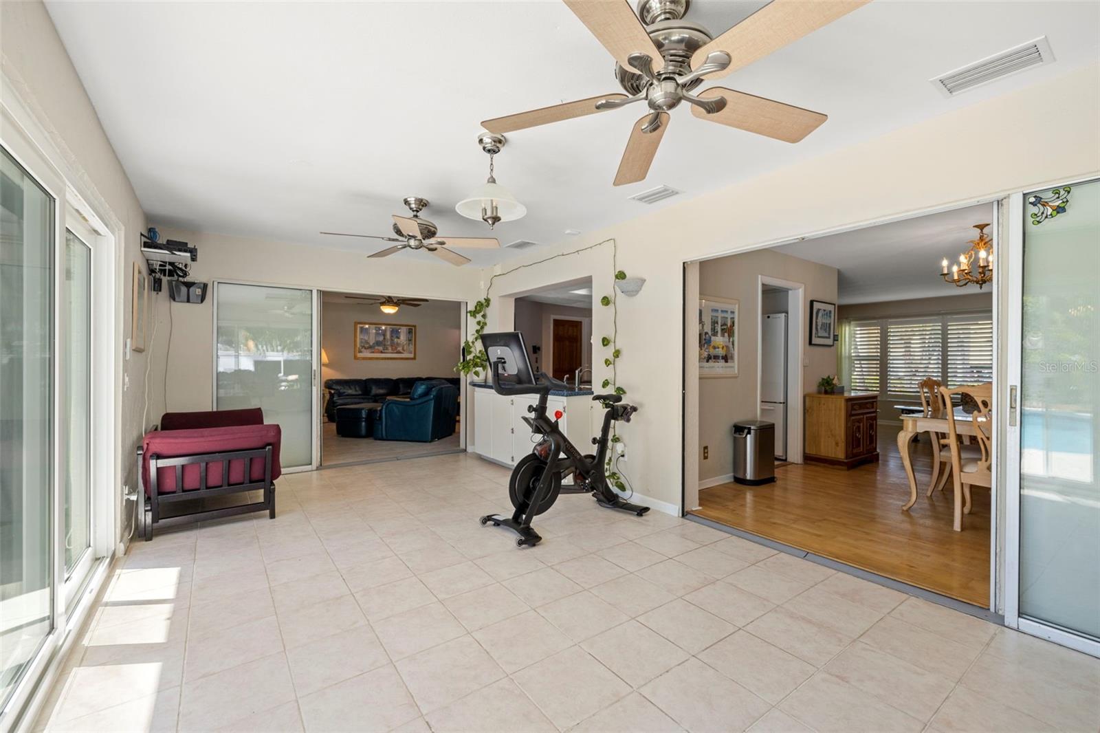 1508 EDEN ISLE BLVD NE, ST PETERSBURG, FL, 33704