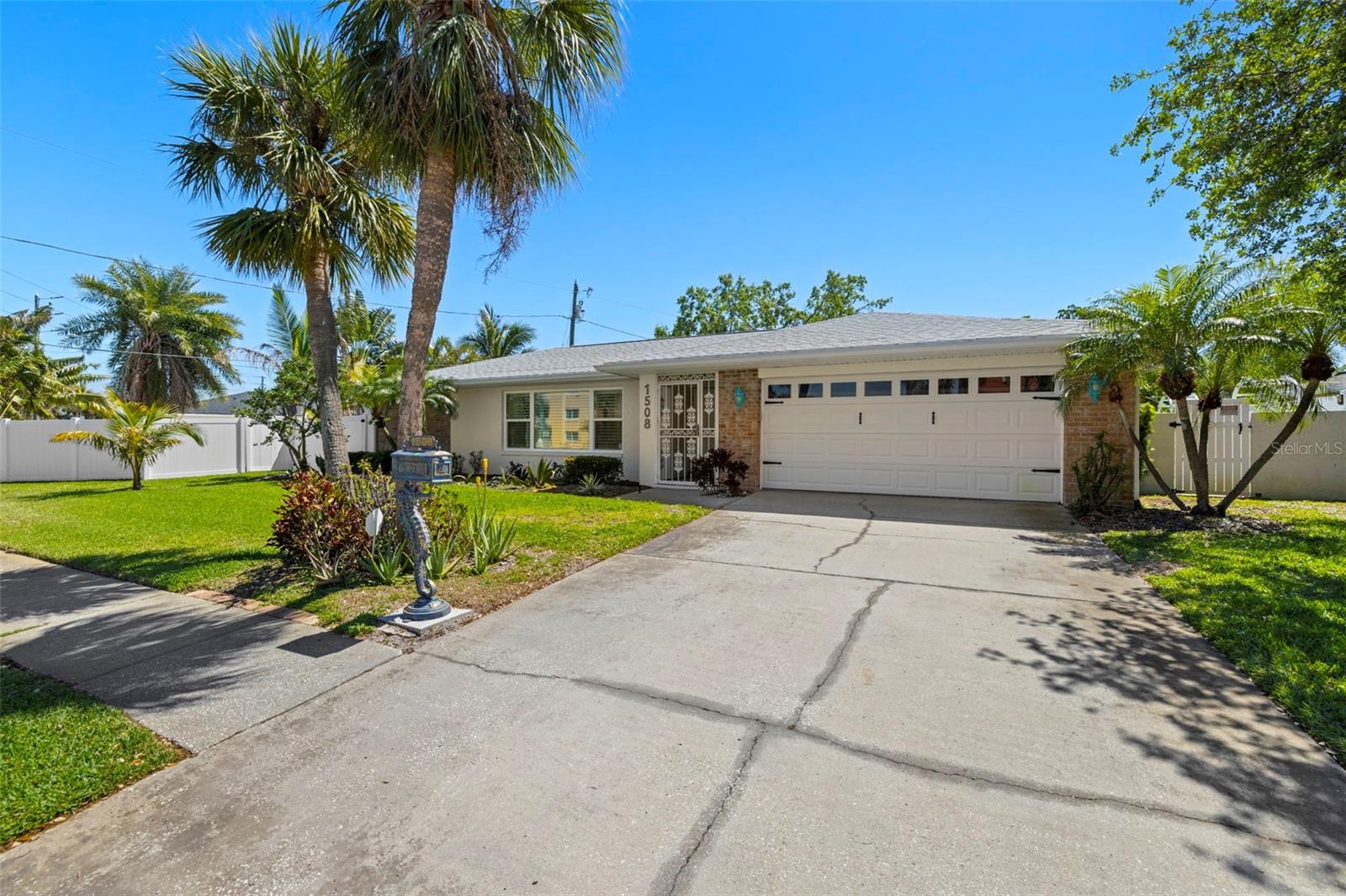 1508 EDEN ISLE BLVD NE, ST PETERSBURG, FL, 33704