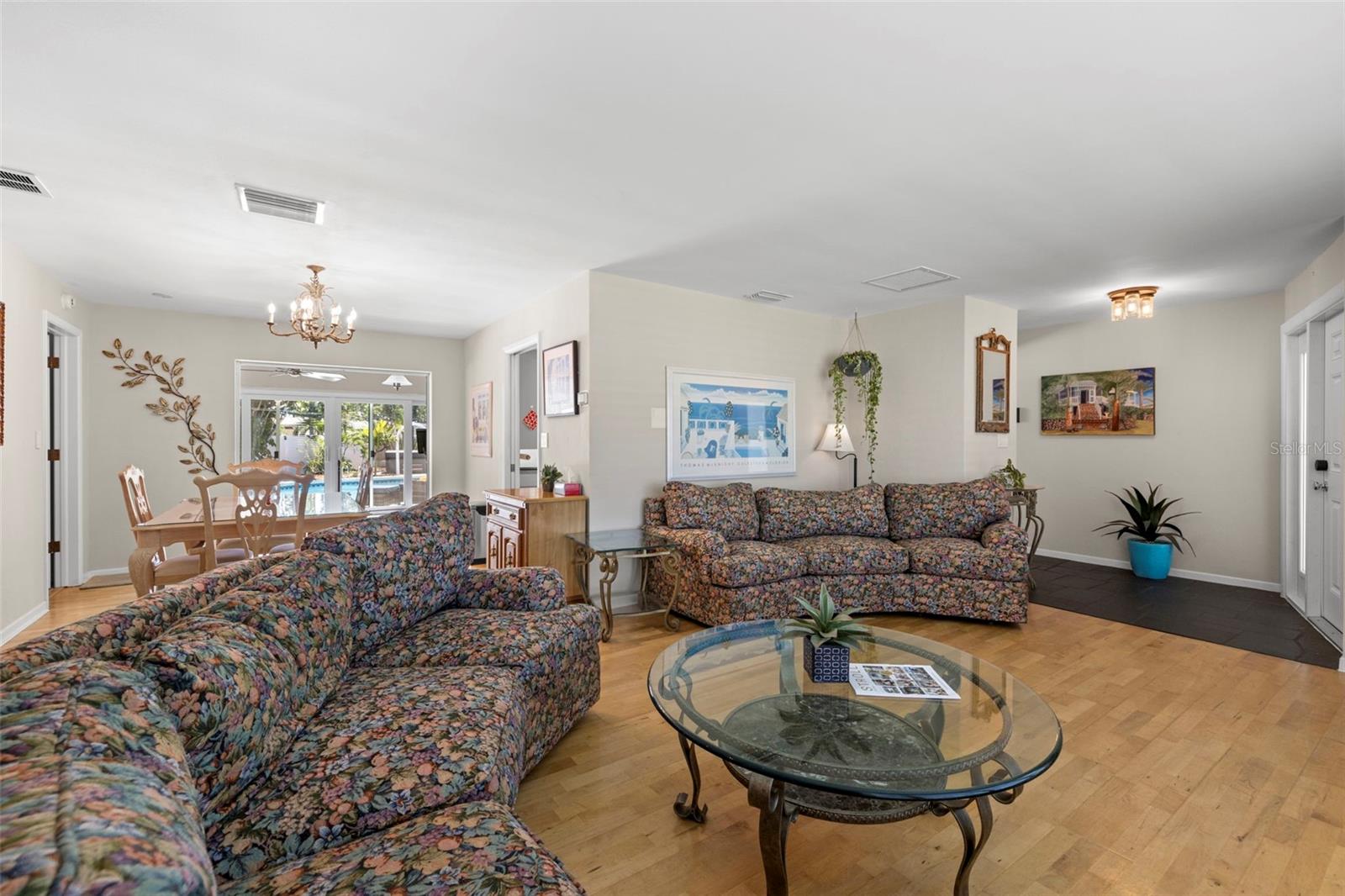 1508 EDEN ISLE BLVD NE, ST PETERSBURG, FL, 33704
