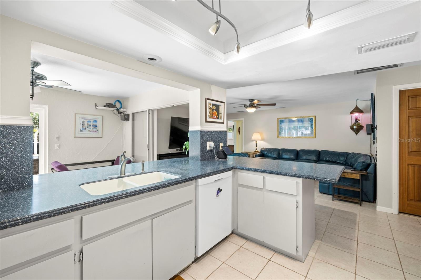 1508 EDEN ISLE BLVD NE, ST PETERSBURG, FL, 33704