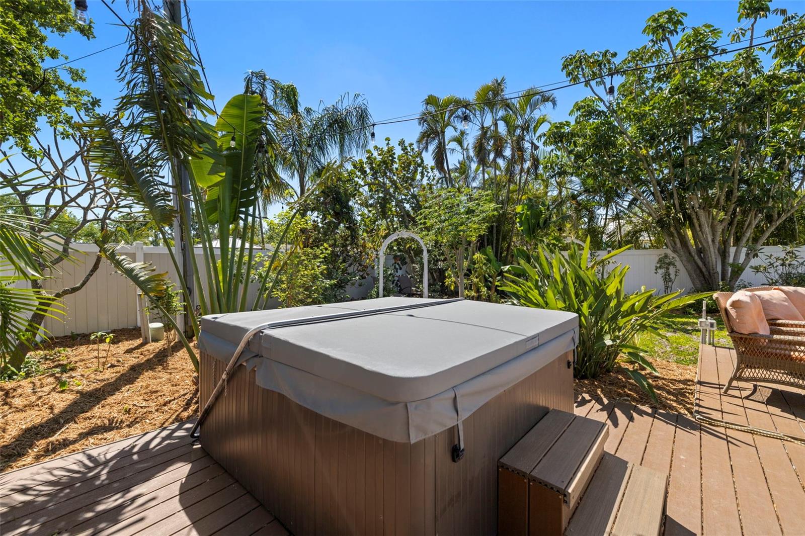 1508 EDEN ISLE BLVD NE, ST PETERSBURG, FL, 33704