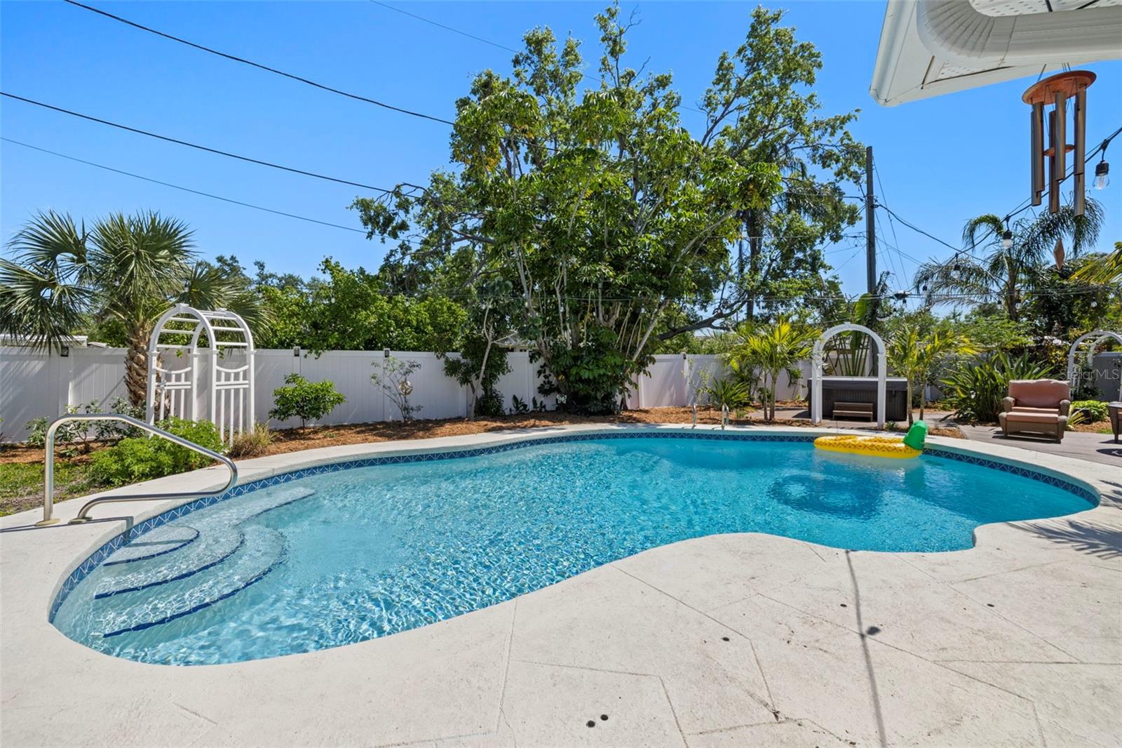 1508 EDEN ISLE BLVD NE, ST PETERSBURG, FL, 33704