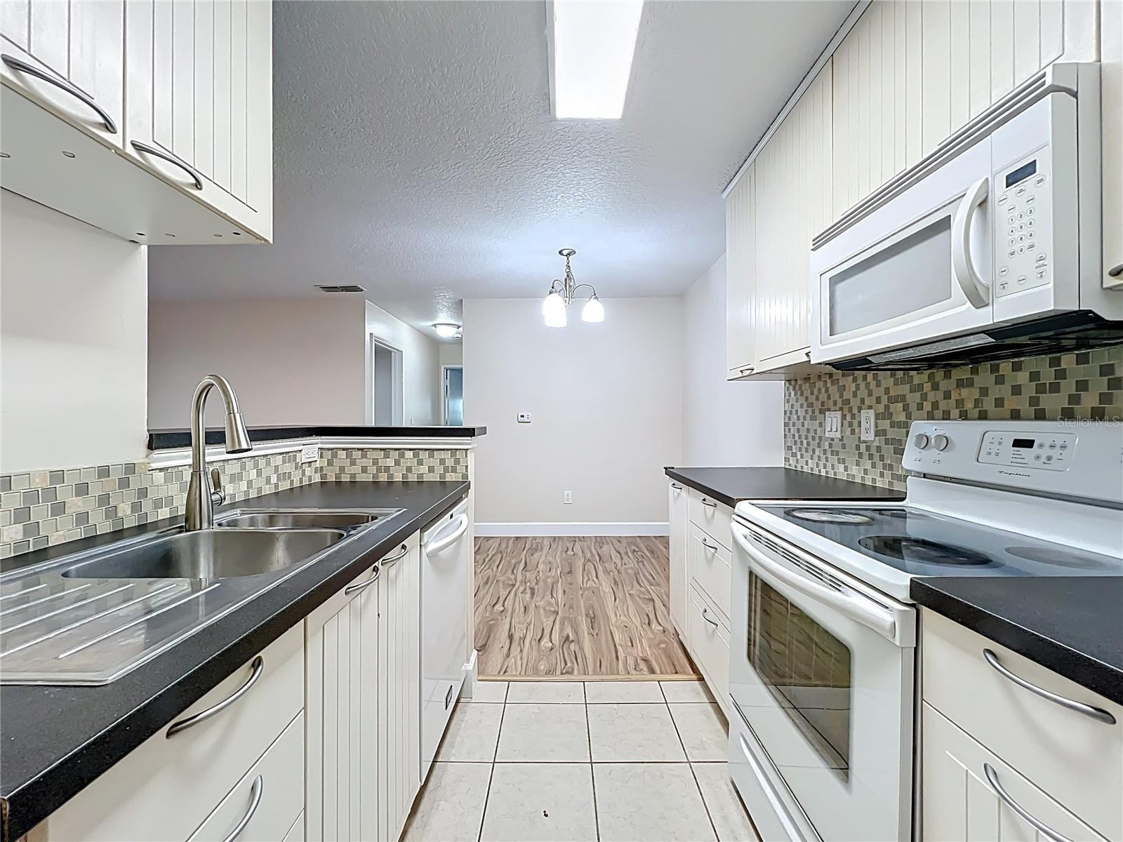 712 SECRET HARBOR LN #104, LAKE MARY, FL, 32746