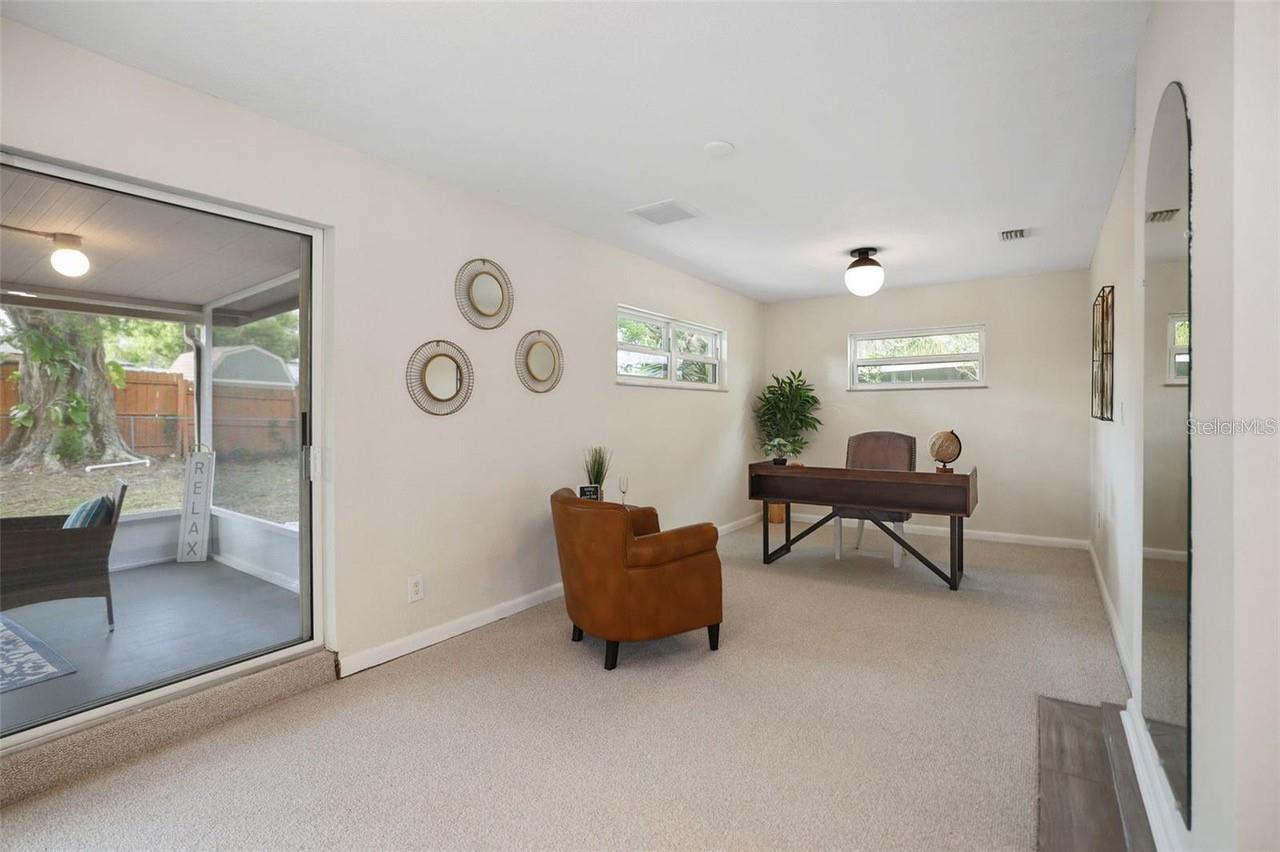 1047 ROBMAR RD, DUNEDIN, FL, 34698