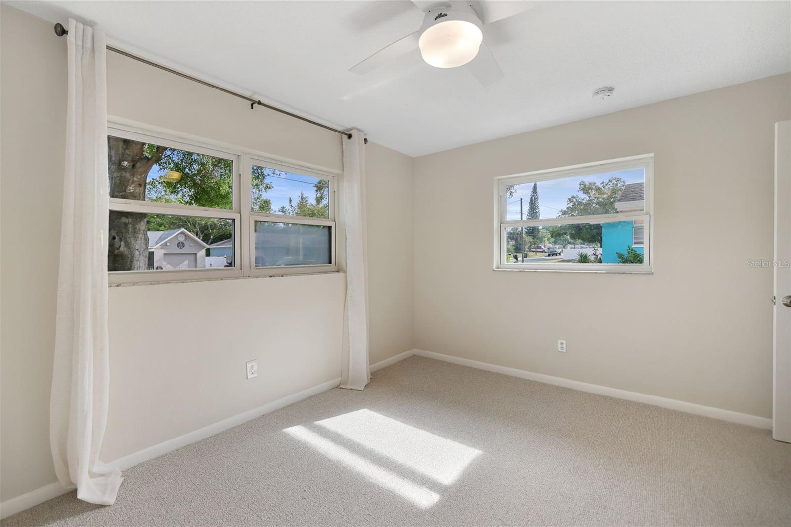 1047 ROBMAR RD, DUNEDIN, FL, 34698