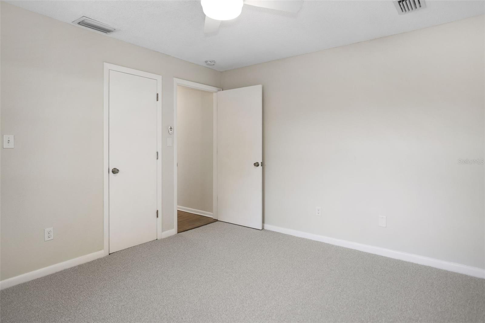 1047 ROBMAR RD, DUNEDIN, FL, 34698