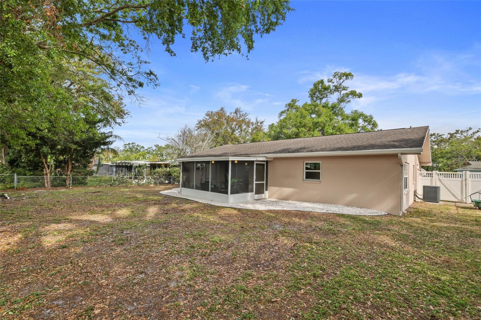 1047 ROBMAR RD, DUNEDIN, FL, 34698