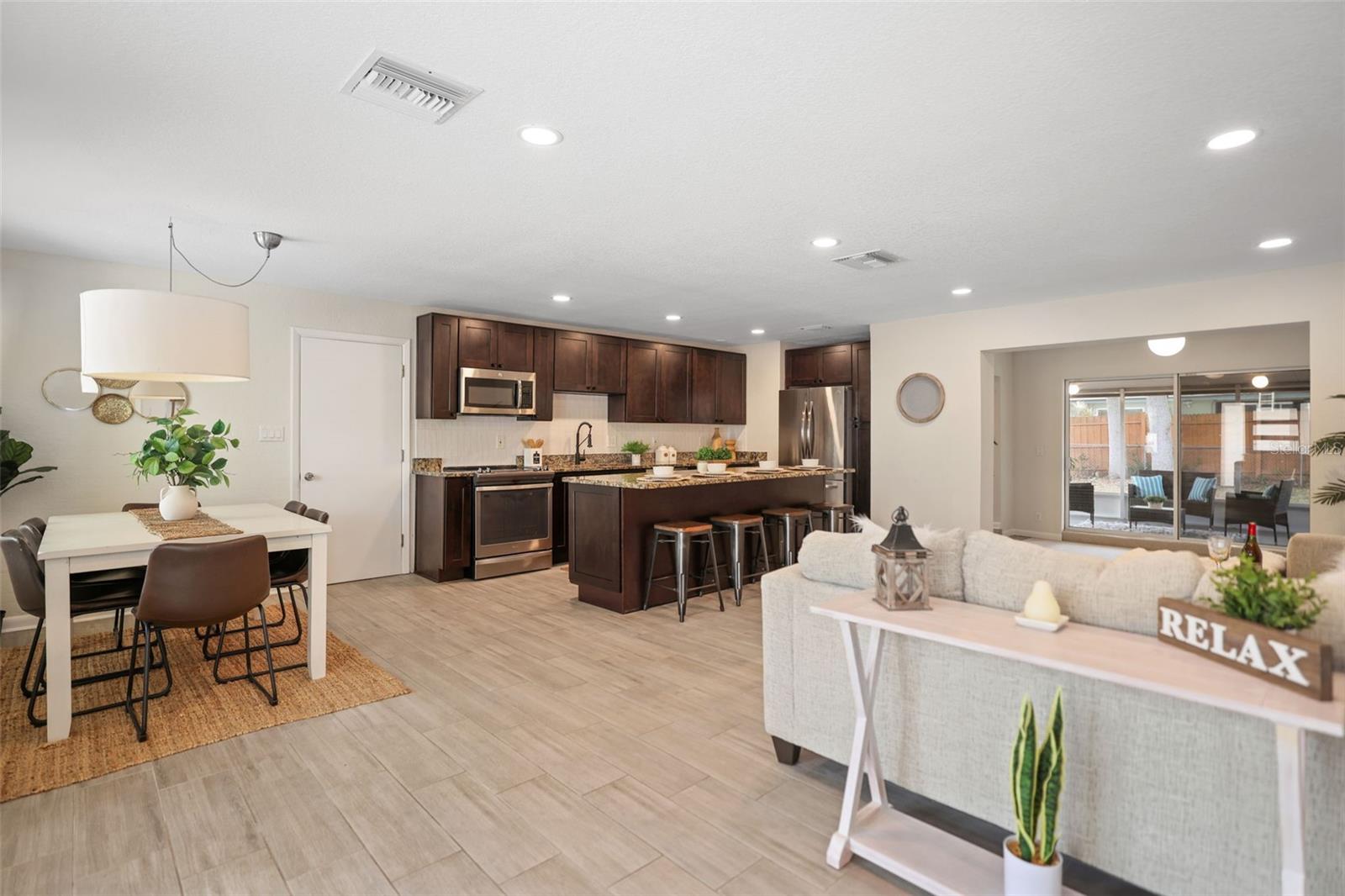 1047 ROBMAR RD, DUNEDIN, FL, 34698
