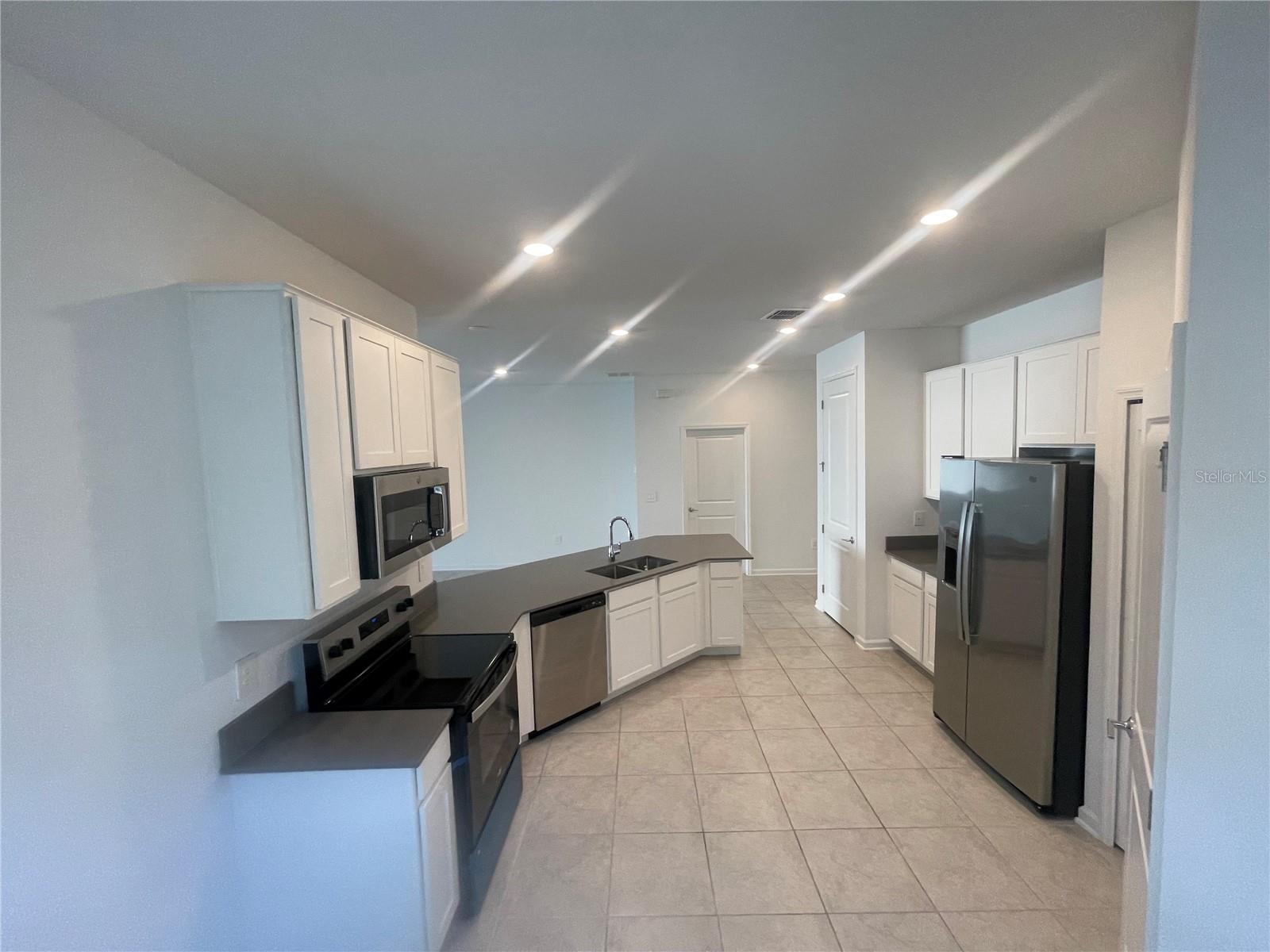 909 JACKSON AVE, DAVENPORT, FL, 33837
