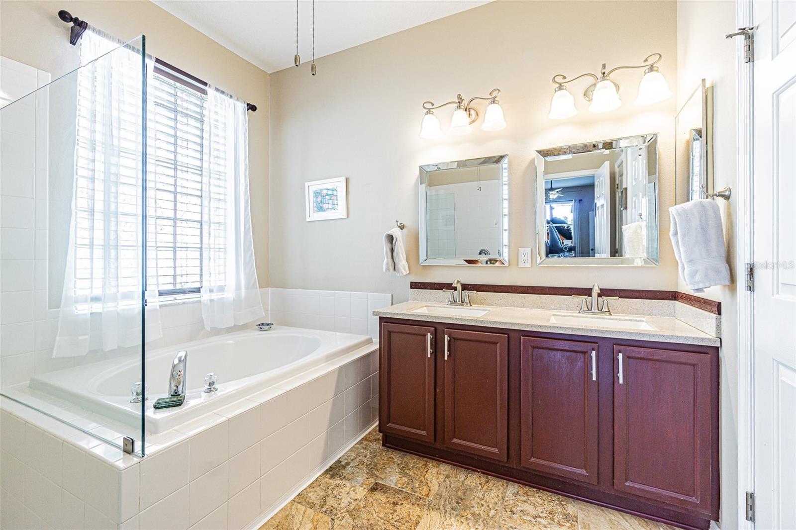 29725 CEDAR WAXWING DR, WESLEY CHAPEL, FL, 33545