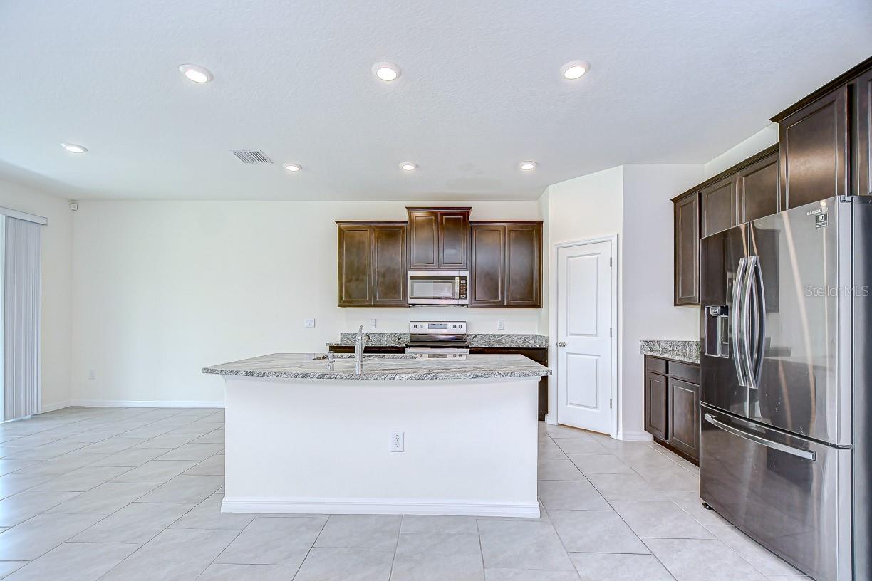 5325 THISTLE FIELD CT, WESLEY CHAPEL, FL, 33545