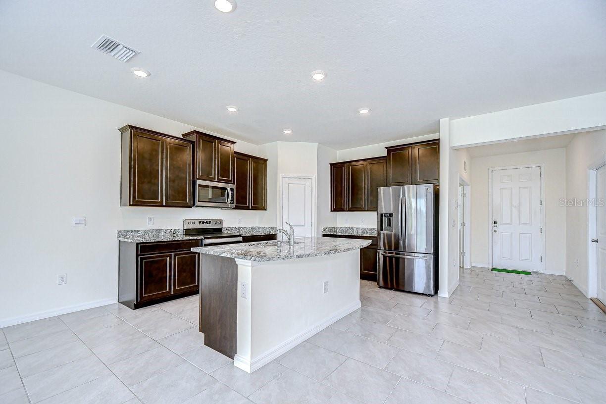 5325 THISTLE FIELD CT, WESLEY CHAPEL, FL, 33545